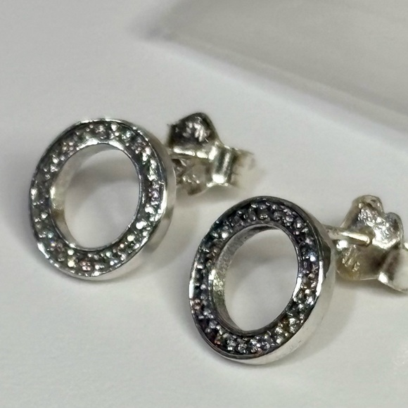 Pandora 925 Silver Sparkling Silver Circle Earrings - Picture 6 of 9